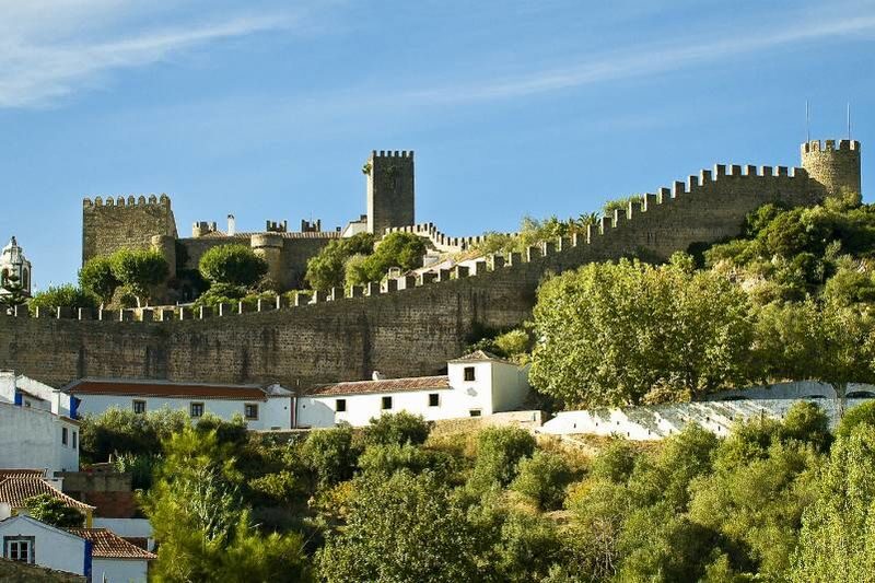Lisbon Fátima & Batalha Full-Day Small Group Tour with Transfers - Four Portuguese stops, one full day
