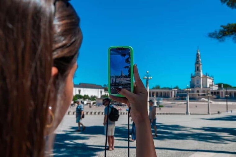 Lisbon: Fátima, Batalha, Nazaré and Óbidos Small-Group Tour - FAQs