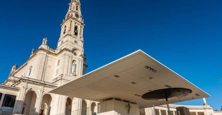 Lisbon: Fátima, Batalha, Nazaré & Óbidos Private Tour - Tour Description