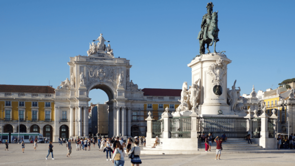 Lisbon: Fernando Pessoas Lisbon Walking Tour - Cultural Insights