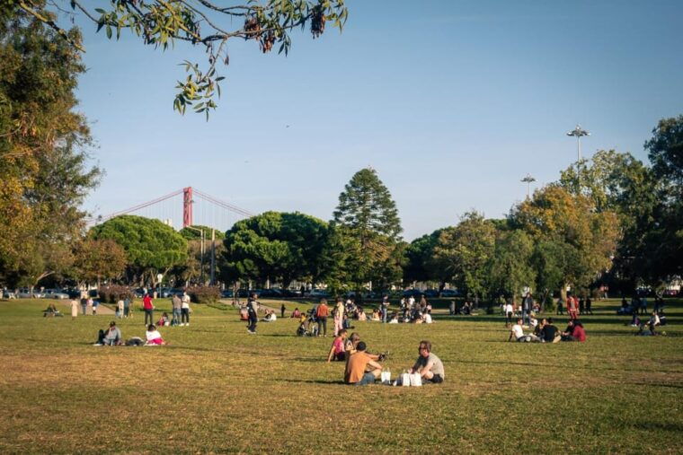 Lisbon: Flexible Walking Tour in Belém - Detours and Extra Sights
