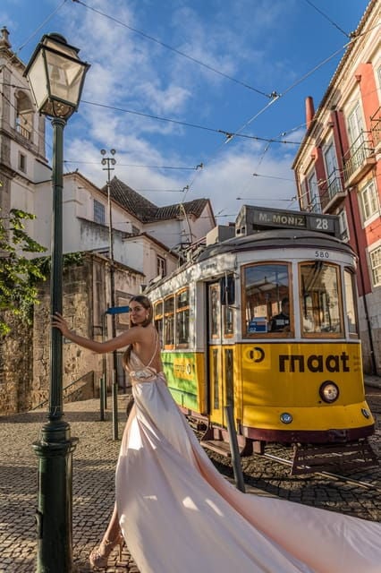 Lisbon: Flying Dress & Fashion Photoshoot at Iconic Places - Dress Selection and Photoshoot Locations