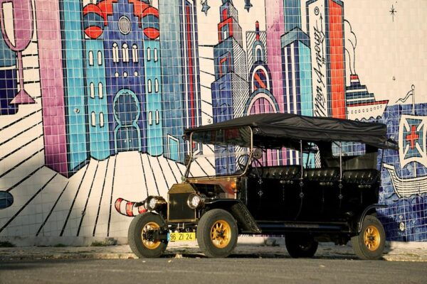 Lisbon: Food and Wine Tasting 4-Hours Tuk Tuk Tour - Frequently Asked Questions