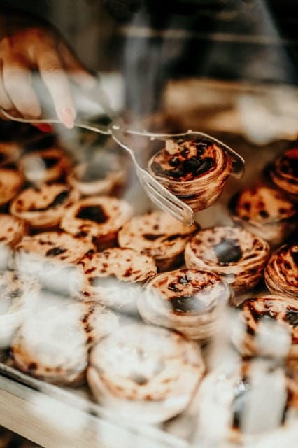 Lisbon: Food and Wine tasting tour in Local Hidden Gems - Who Will Love This Experience?
