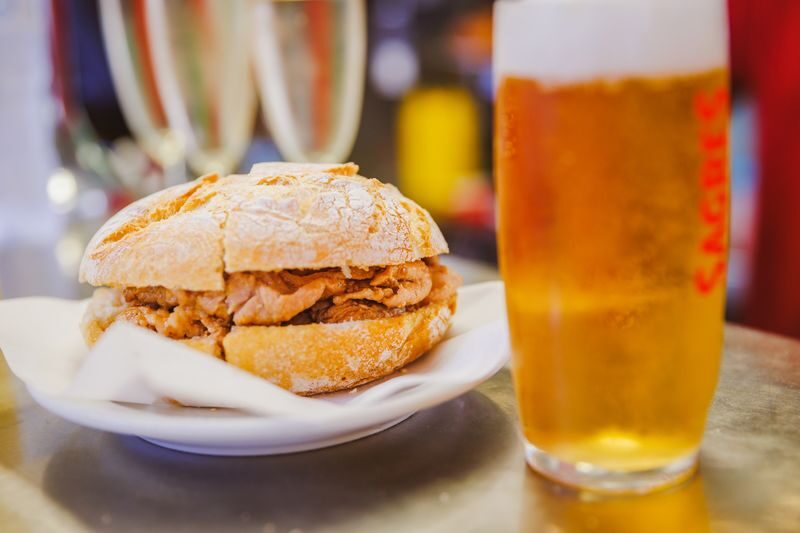 Lisbon Food and Wine Walking Tour - Café Nicola and Lisbon’s coffee habit