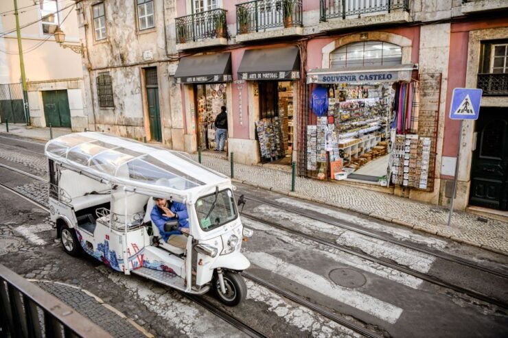 Lisbon: Full-Day Private 6-Hour Tuk Tuk Tour - Booking Information