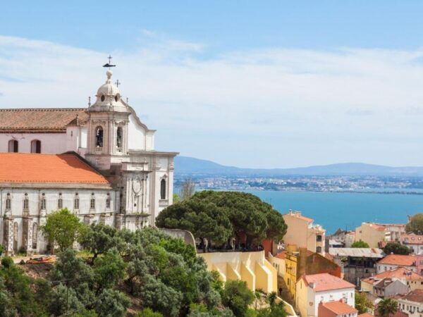 Lisbon - Full Day Private Tour - Background