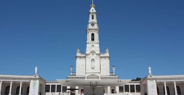 Lisbon: Full-Day Tour of Fátima, Batalha, Nazaré, and Óbidos - Activity Details and Inclusions