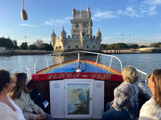 Lisbon: FULLY IMMERSIVE TRADITIONAL BOAT TOUR - Tour Duration and Languages