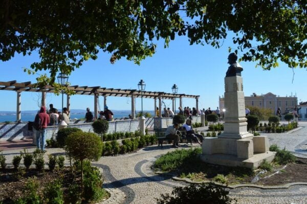 Lisbon: German Walking Tour About History, Culture & Events - Select Participants and Date