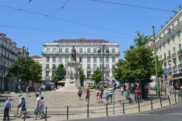Lisbon: German Walking Tour About History, Culture & Events - Common Questions