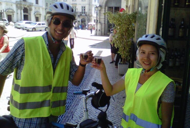 Lisbon: Go Taste Electric Bike Tour - Experience Highlights of the Tour