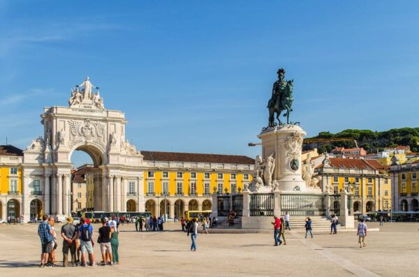 LISBON GRAND EXPERIENCE Tuktuk Tour in German - Frequently Asked Questions