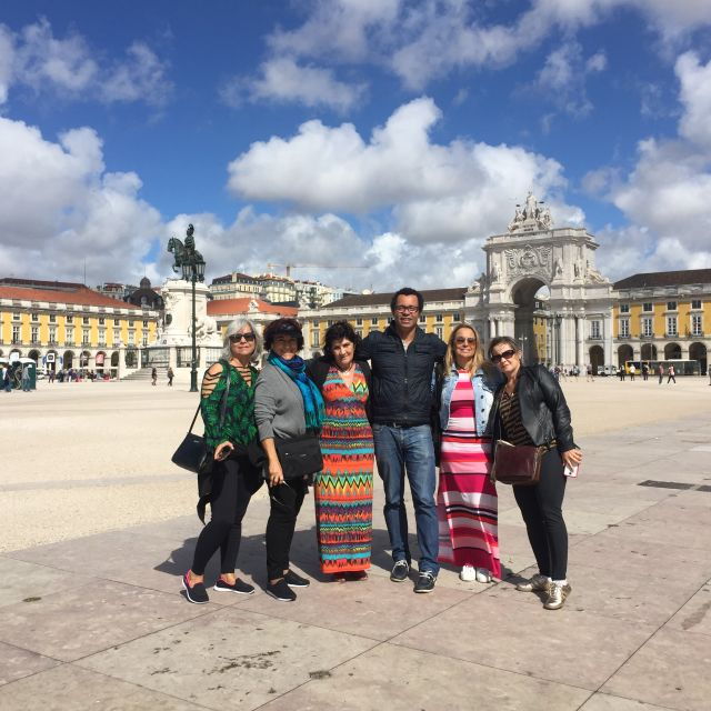 Lisbon: Guided City Walking Tour With Drink Tasting - Historical Landmarks and Architecture