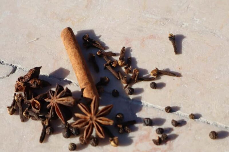 Lisbon: Guided olfactory and historical tour - Good To Know