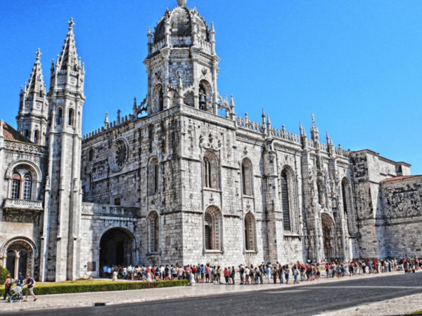 Lisbon: Half-day Guided Sightseeing Tour by Tuk Tuk - Exploring Historic Districts