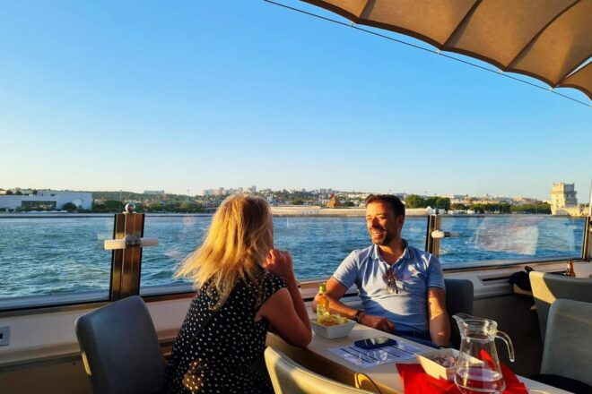 Lisbon: Happy Hour Cruise With 50% off All Drinks - Itinerary and Sightseeing