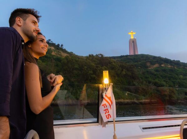 Lisbon: Happy Hour Cruise With 50% off All Drinks - Tips for Enjoying Your Cruise