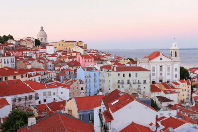 Lisbon Highlights: A Self-Guided Historical Audio Tour - Tour Features