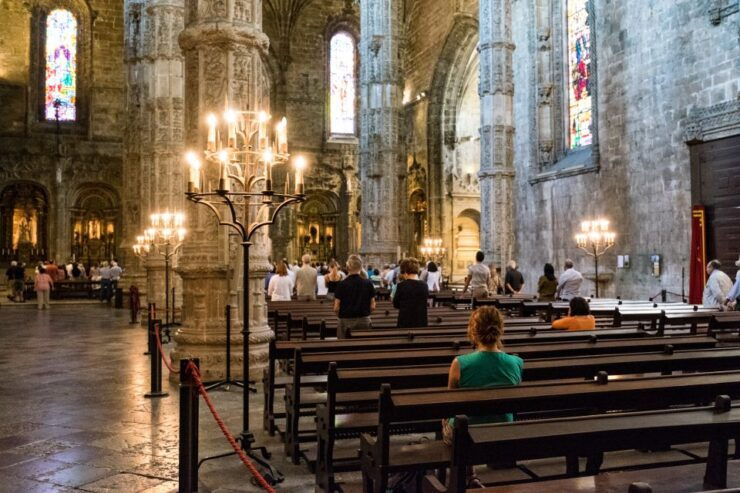 Lisbon Highlights: Private 7-Hour Tour - Tour Duration and Guide Availability