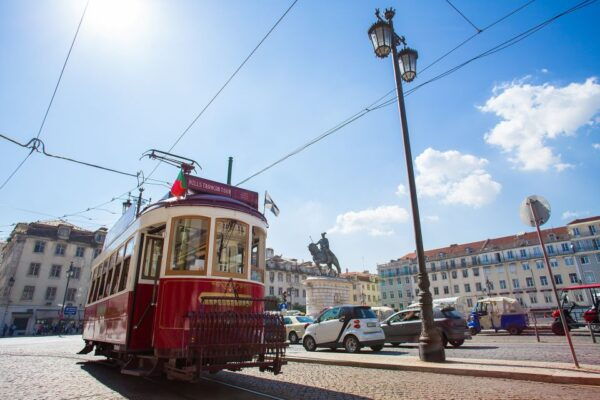 Lisbon: Hills Red Tram Tour by Tram 28 Route 24-Hour Ticket - Review Summary