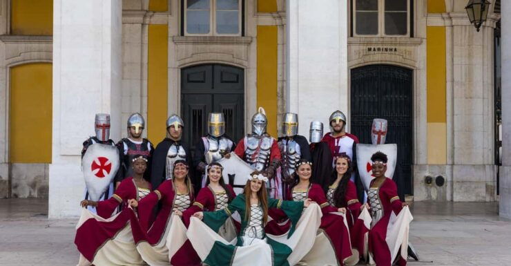 Lisbon: Historical Show of Portugal With Dinner Included - Dinner Details