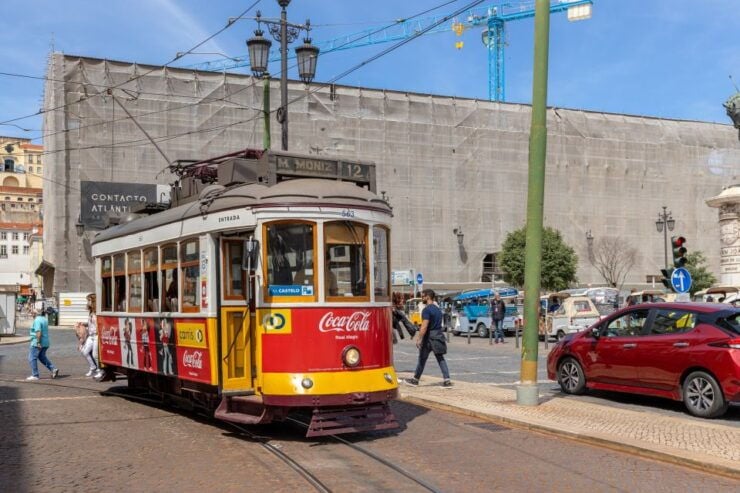 Lisbon: History, Stories and Lifestyle Walking Tour - Miradouro São Pedro De Alcântara Views