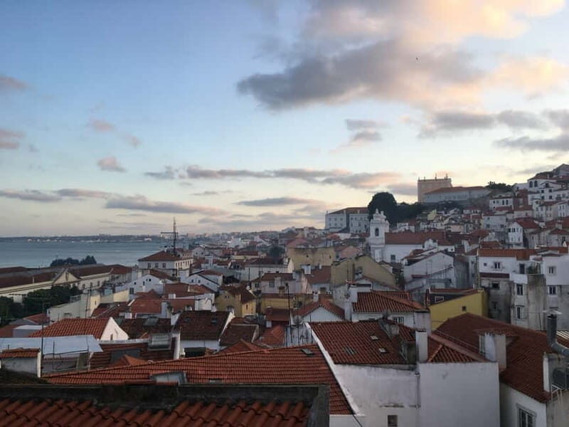 Lisbon Honda Pcx 125cc Rental from 4Hours-7 Days - Exploring Lisbon on a Scooter: What to Expect