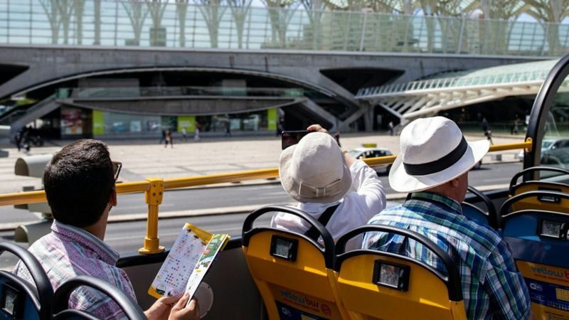 Lisbon Hop-on Hop-off bus by Yellow Bus - The 48-hour ticket adds a second side of Lisbon