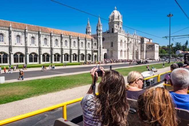 Lisbon: Hop-On Hop-Off City Sightseeing Bus Tour - Tips for Tour Participants
