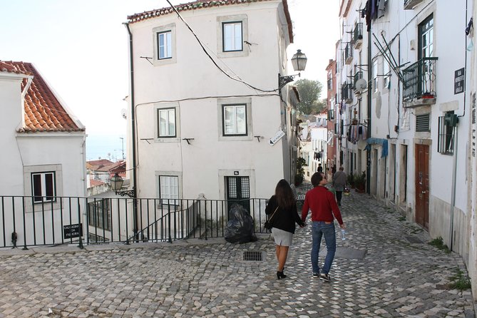 Lisbon in the Eye of a Portuguese Writer - Uncovering Lisbons Rich Culture