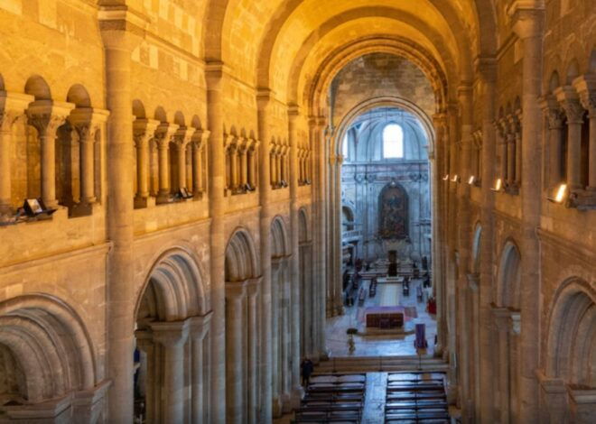 Lisbon: Lisbon Cathedral Entry Ticket - Discover the Treasury of the Patriarchal Sé