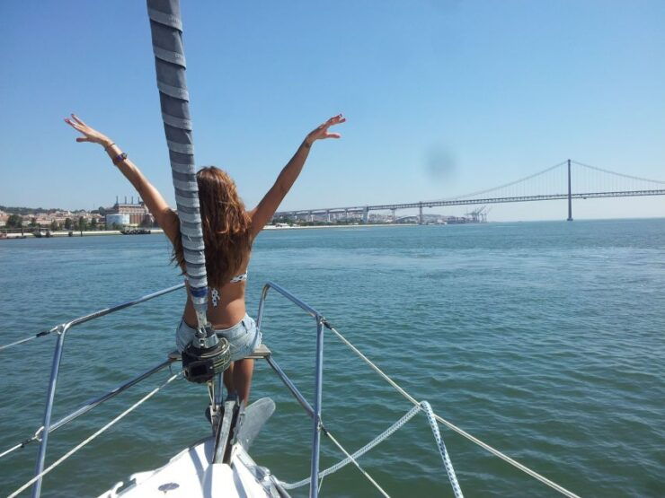Lisbon: Lisbon Sightseeing by Boat With Locals - Booking Details for the Boat Tour
