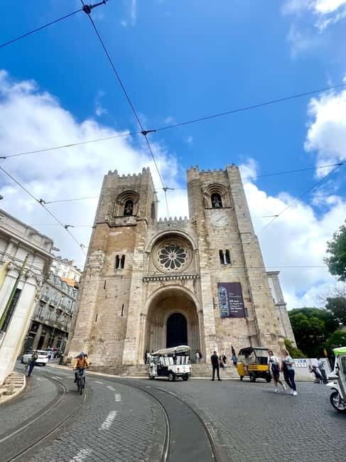 Lisbon: LISBON STORY TOUR BY TUK TUK - FAQ