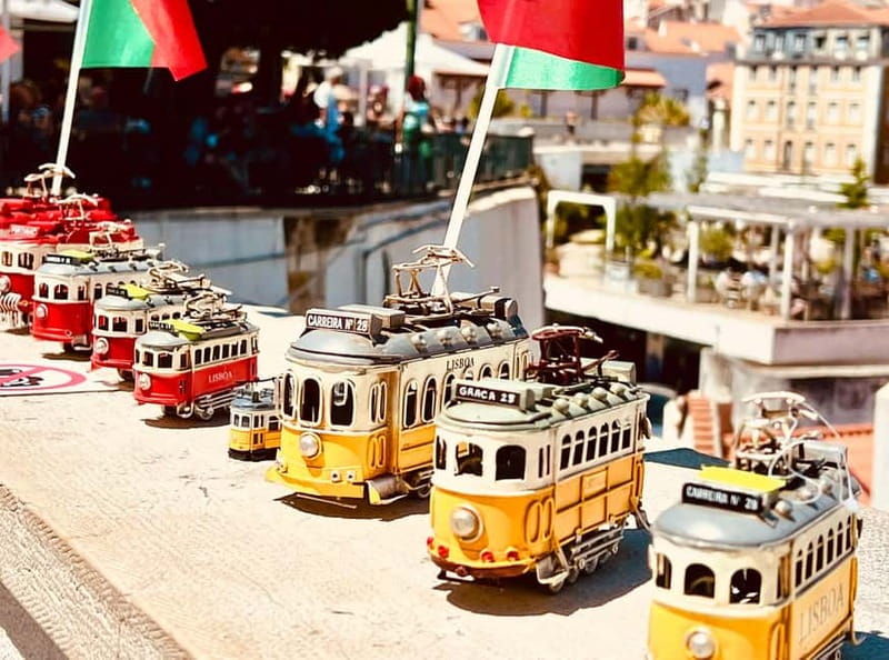 Lisbon: LISBON STORY TOUR BY TUK TUK - An In-Depth Look at the Tour Experience