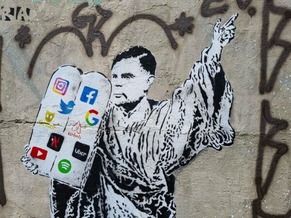 Lisbon: Lost Places & Street Art Tour for Photographers - What to Bring and Not Allowed