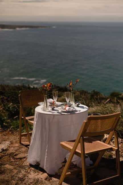 Lisbon: Luxury Vintage Picnic Experience - Lisbon: Luxury Vintage Picnic Experience