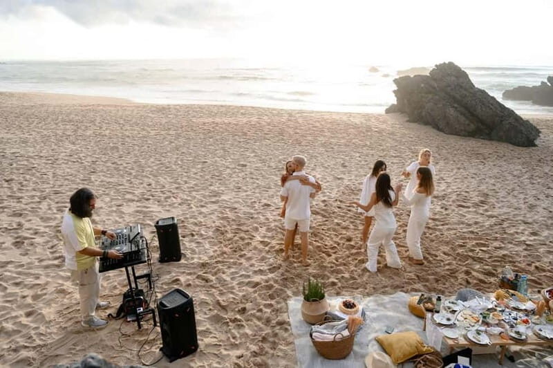 Lisbon: Luxury Vintage Picnic Experience - The Details of the Experience