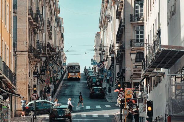 Lisbon: Magical-Mystery-Walkingtour for Photographer - Walking Requirement