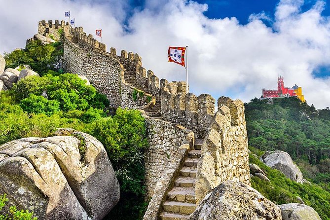 Lisbon Major Attractions Walking Tour : 3-Hour Guided Tour (Premium & Private) - Expert Guide Information