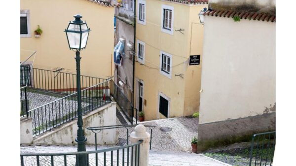 Lisbon: Moorish Quarter Free Walking Tour - Directions