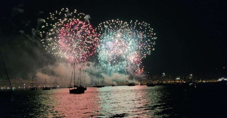 Lisbon: New Years Eve Fireworks Cruise on the Tagus River - Experience