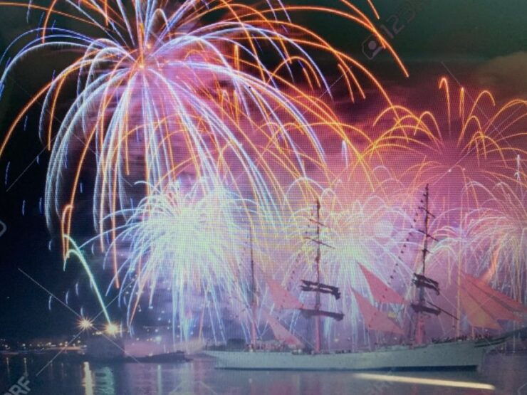Lisbon: New Year's Eve Fireworks Sail Boat Tour - Language and Host