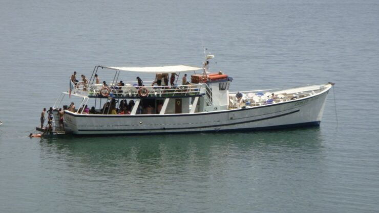 Lisbon: New Year's Eve Tagus River Cruise With Open Bar - Booking Information