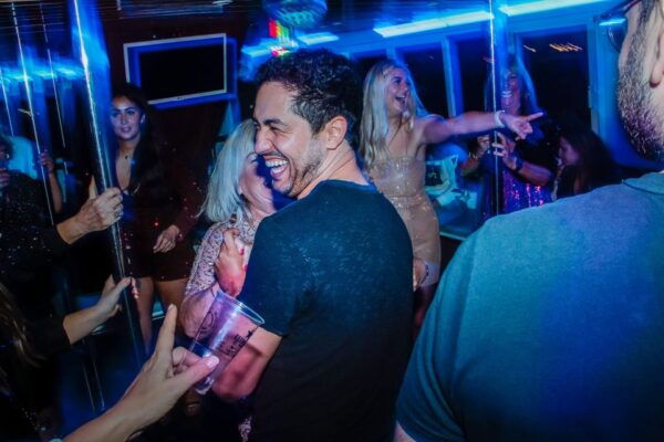 Lisbon: New Years Eve With Live Dj Fireworks & Open Bar - Additional Information and Tips
