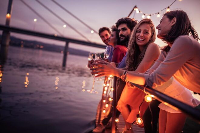 Lisbon: Night Beats Party Cruise With Live DJ and 2 Shots - Tips for an Enjoyable Experience
