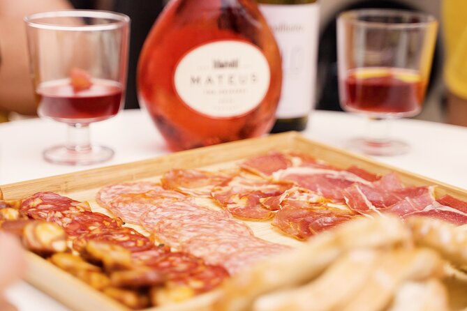 Lisbon Night Tour - Food & Drinks Tasting Menu - Pickup Details