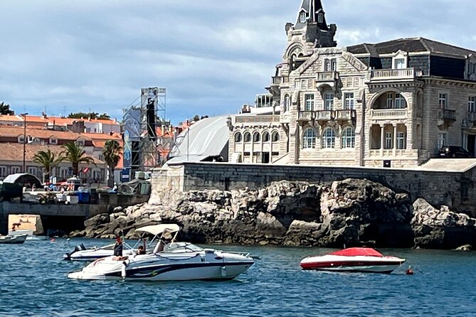 Lisbon Noon or Sunset by Engine Boat - Activity Overview and Inclusions