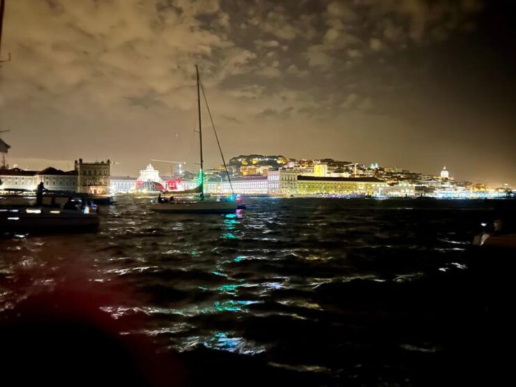 Lisbon: NYE Fireworks Private Sailing Tour With Champagne - Good To Know