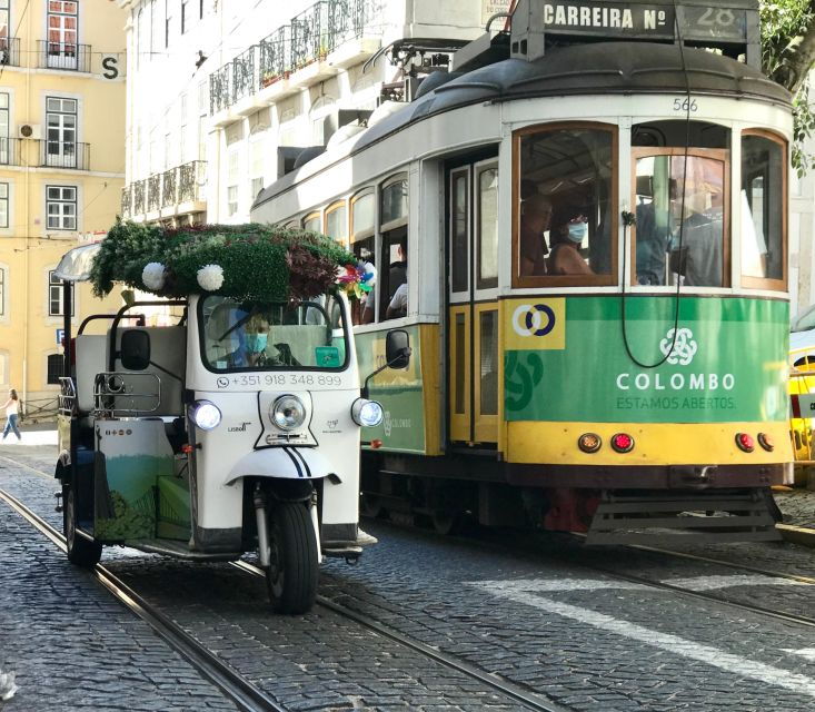 Lisbon: Old City Standard Private Guided Tour by Tuk-Tuk - Experience